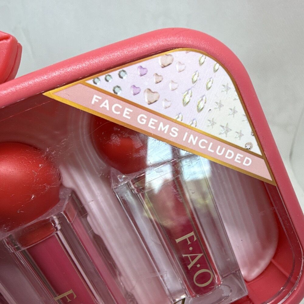 FAO Schwarz 4-Pc Lipstick Set w/Face Gems & Glue Pink Rubine Red C 0.06oz - Picture 2 of 6